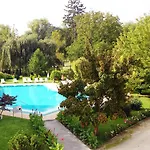 Batthyany Kastelyszallo Отель