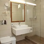 Batthyany Kastelyszallo Отель Залачань