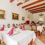 Batthyany Kastelyszallo فندق