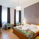 فندق Batthyany Kastelyszallo