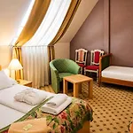 Batthyany Kastelyszallo فندق