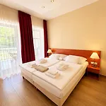 Batthyany Kastelyszallo Otel