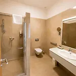 فندق Batthyany Kastelyszallo