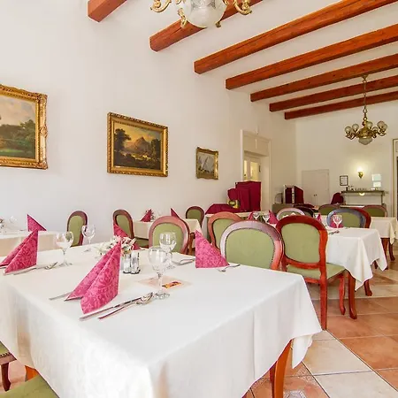 Batthyany Kastelyszallo Otel 4*