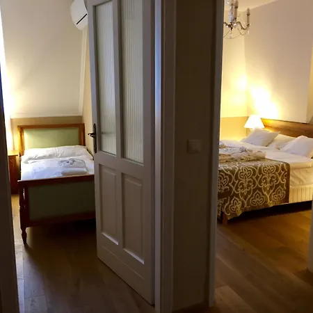 Batthyany Kastelyszallo Otel 4*