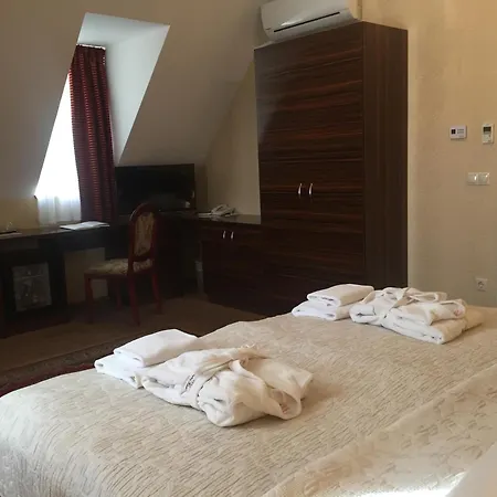 包贾尼城堡酒店