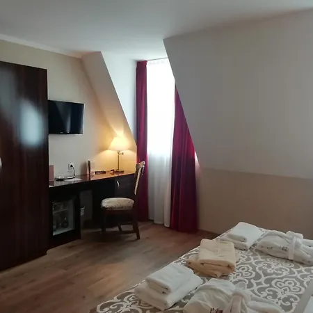 Batthyany Kastelyszallo Otel