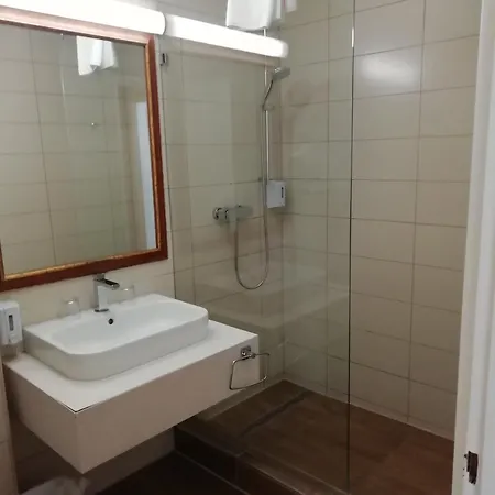 包贾尼城堡酒店 4*