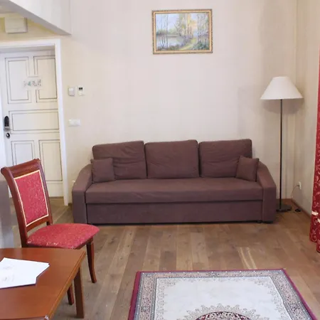 Batthyany Kastelyszallo Otel 4*
