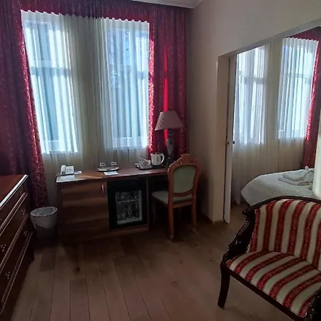 Batthyany Kastelyszallo Otel 4*