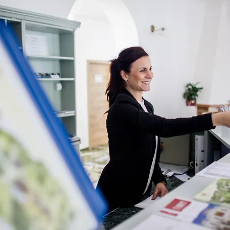 바티야니 카스텔리잘로 호텔