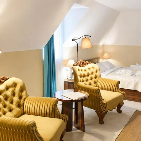 Batthyany Kastelyszallo Отель 4*