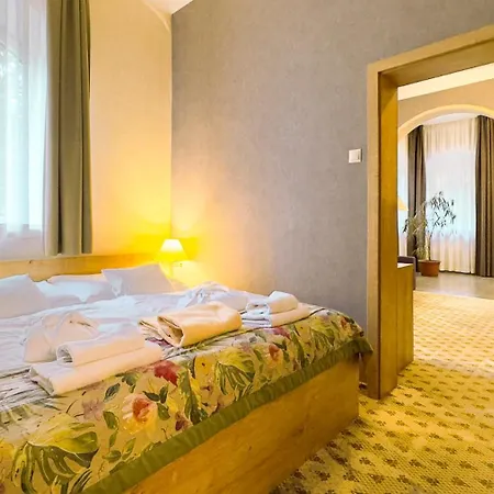 Batthyány Kastélyszálló Hotel 4*