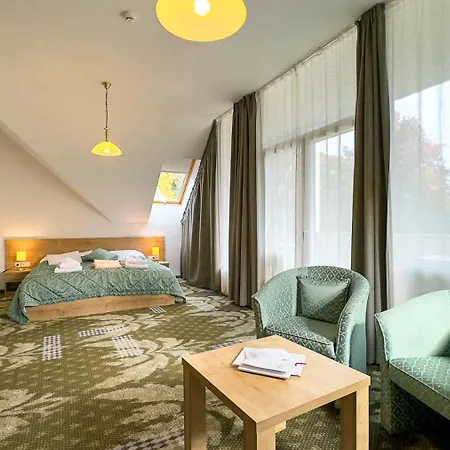 Hotel Batthyány Kastélyszálló 4*