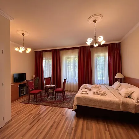 Otel Batthyany Kastelyszallo 4*