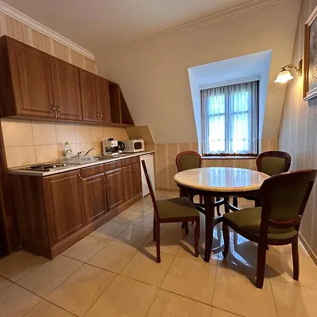 Batthyány Kastélyszálló Hotel