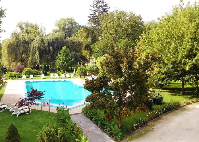 바티야니 카스텔리잘로 호텔