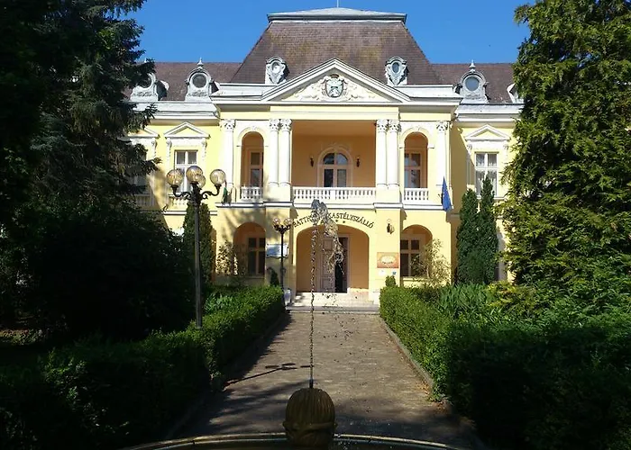 ホテル Batthyany Kastelyszallo 4*