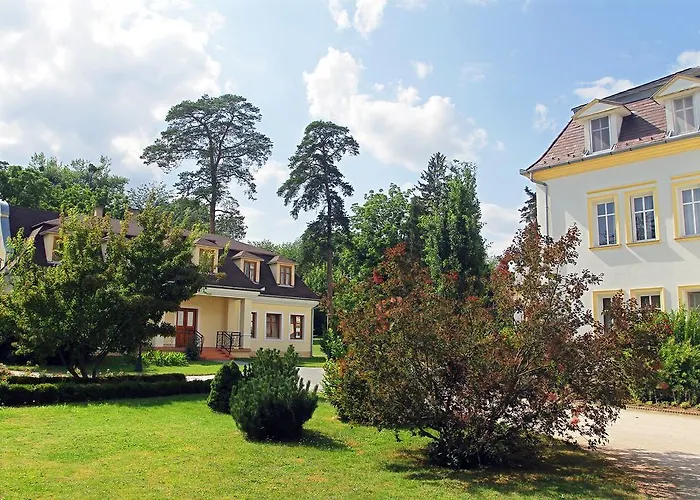 Batthyany Kastelyszallo Otel 4*