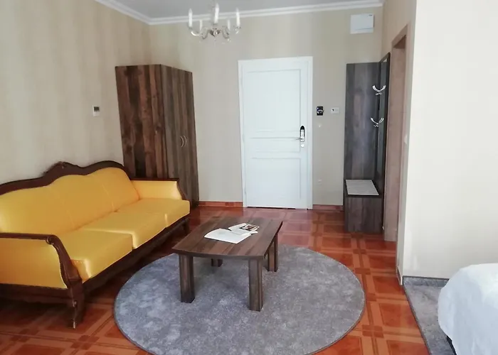 바티야니 카스텔리잘로 호텔