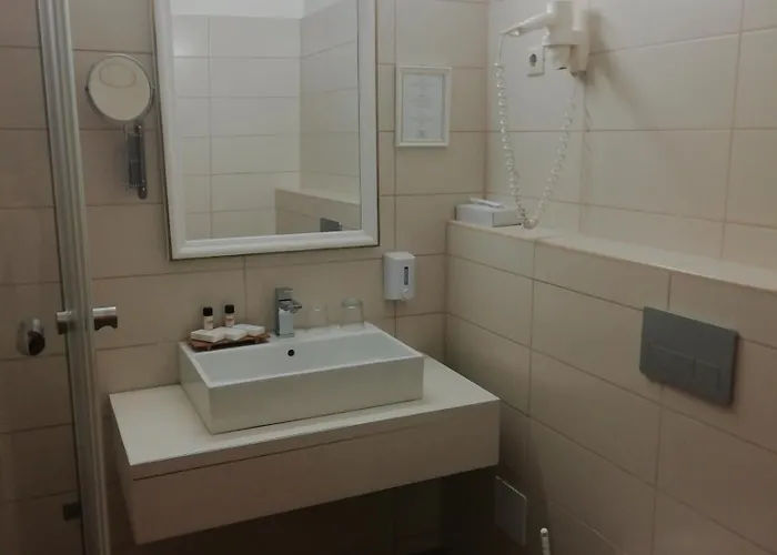 호텔 바티야니 카스텔리잘로 잘레크세니