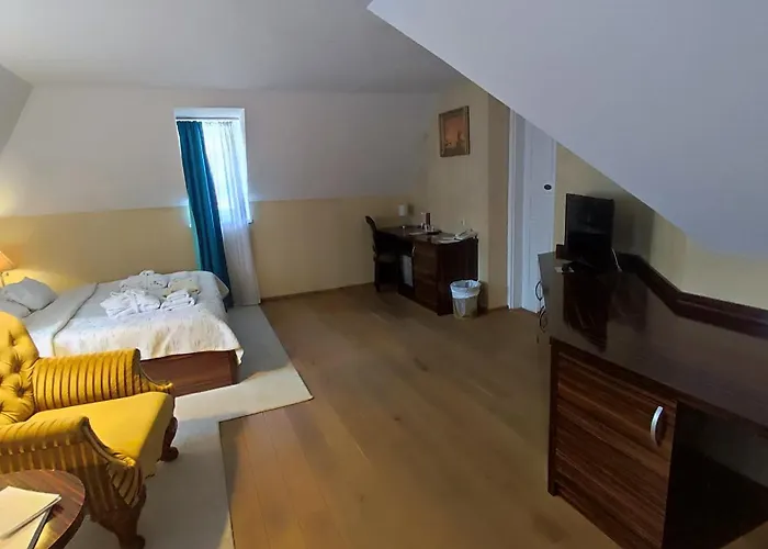 바티야니 카스텔리잘로 호텔