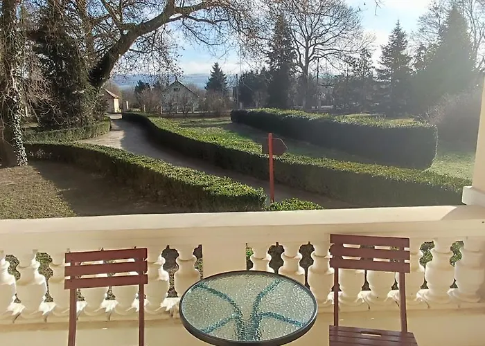 호텔 바티야니 카스텔리잘로 잘레크세니