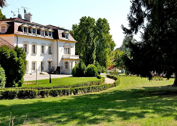 Batthyany Kastelyszallo Otel 4*