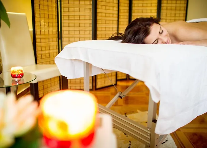 바티야니 카스텔리잘로 호텔 4*