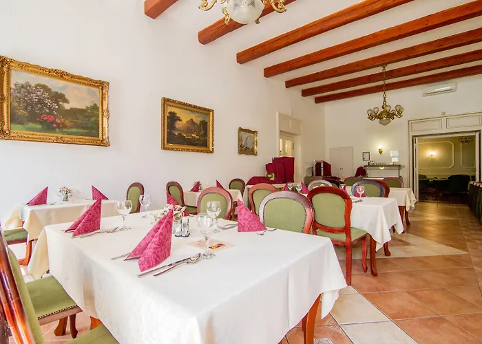 Batthyany Kastelyszallo ホテル